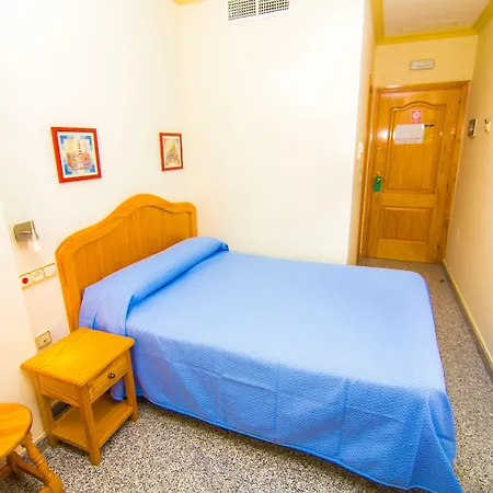 Casa de hóspedes Corchos 2*