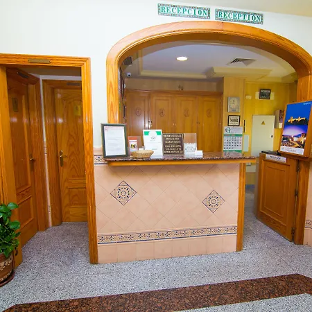 Corchos 2* Fuengirola