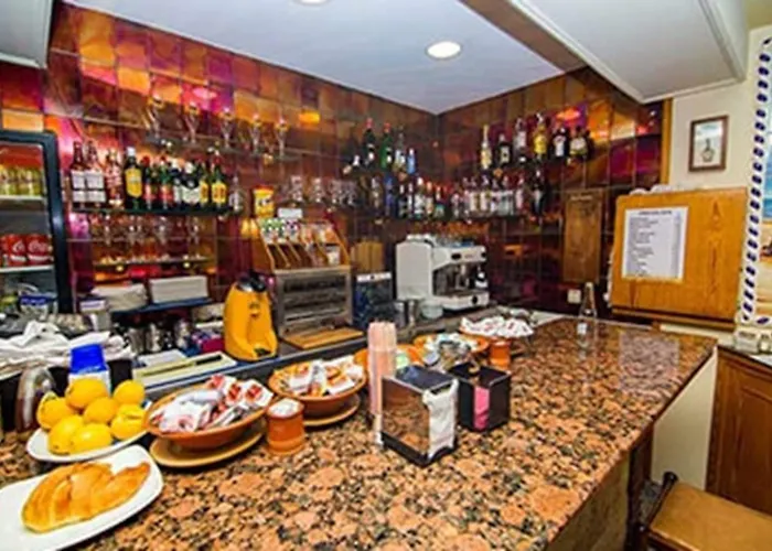 Corchos 2* Фуэнхирола