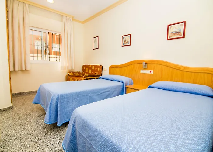 Corchos 2* Фуэнхирола