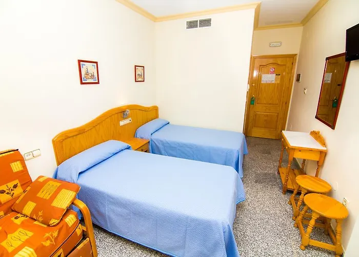 Corchos 2* Фуэнхирола