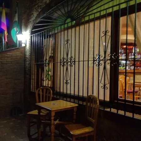 洛斯蔻驰奥斯旅馆