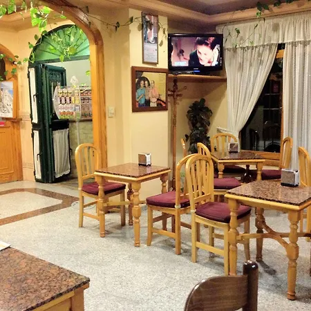 Corchos 2* فوينخيرولا